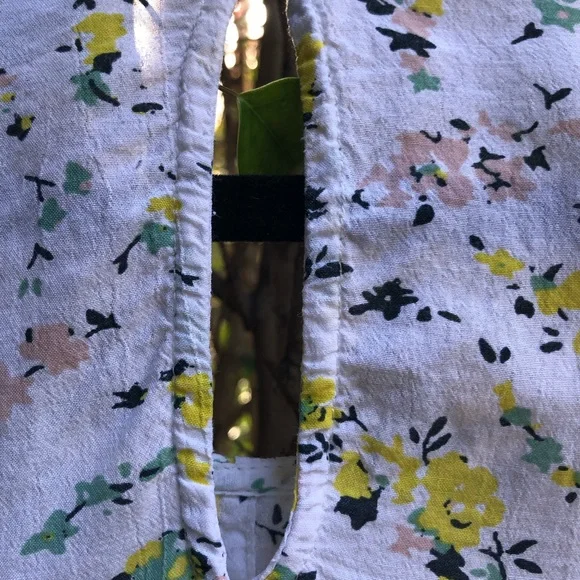 🦋 LUCKY BRAND SKYLAR PINTUCK FLORAL PRINT TOP! 🤩 - Picture 8 of 10